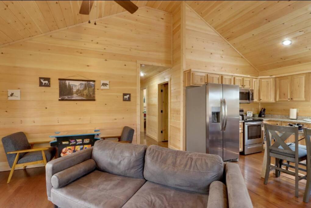New Serene, Fun & Comfy Cabin- Covered Deck, Grill, Arcade 머피 외부 사진