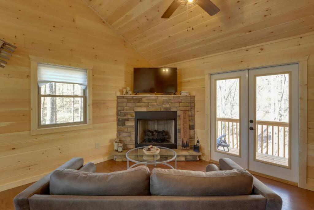 New Serene, Fun & Comfy Cabin- Covered Deck, Grill, Arcade 머피 외부 사진