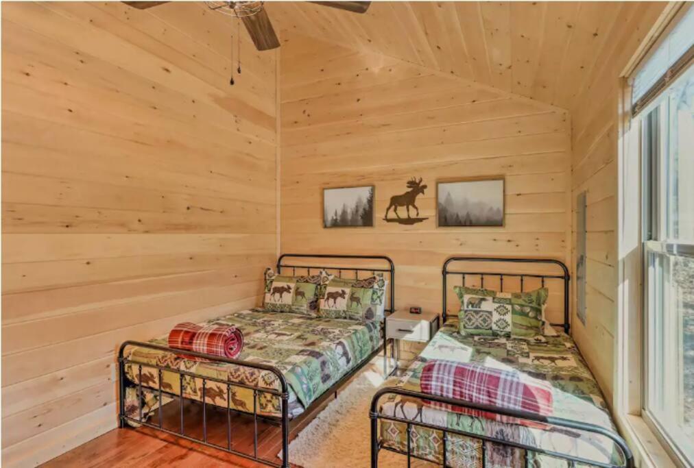 New Serene, Fun & Comfy Cabin- Covered Deck, Grill, Arcade 머피 외부 사진