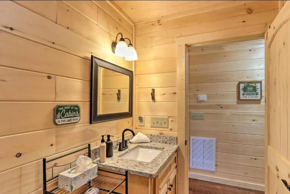 New Serene, Fun & Comfy Cabin- Covered Deck, Grill, Arcade 머피 외부 사진