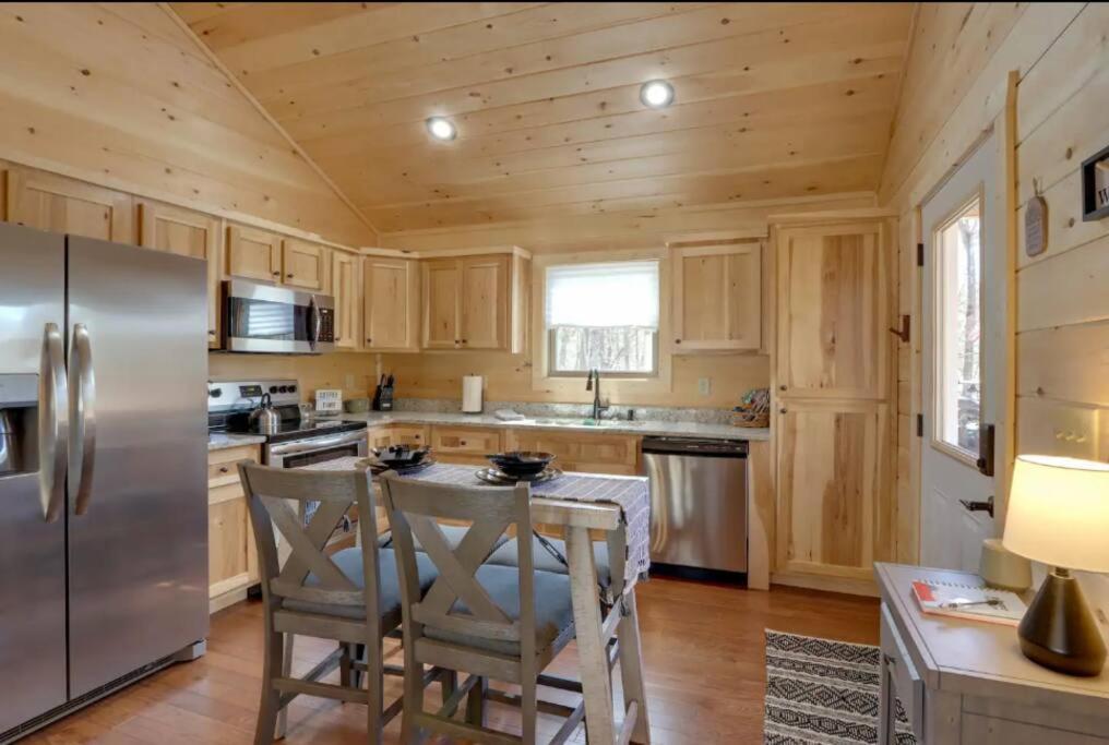 New Serene, Fun & Comfy Cabin- Covered Deck, Grill, Arcade 머피 외부 사진