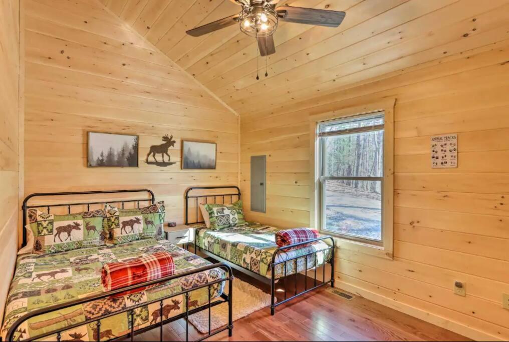 New Serene, Fun & Comfy Cabin- Covered Deck, Grill, Arcade 머피 외부 사진